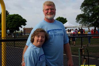 An athlete and her volunteer2